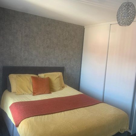 2 Bedroom House Belfast City Экстерьер фото
