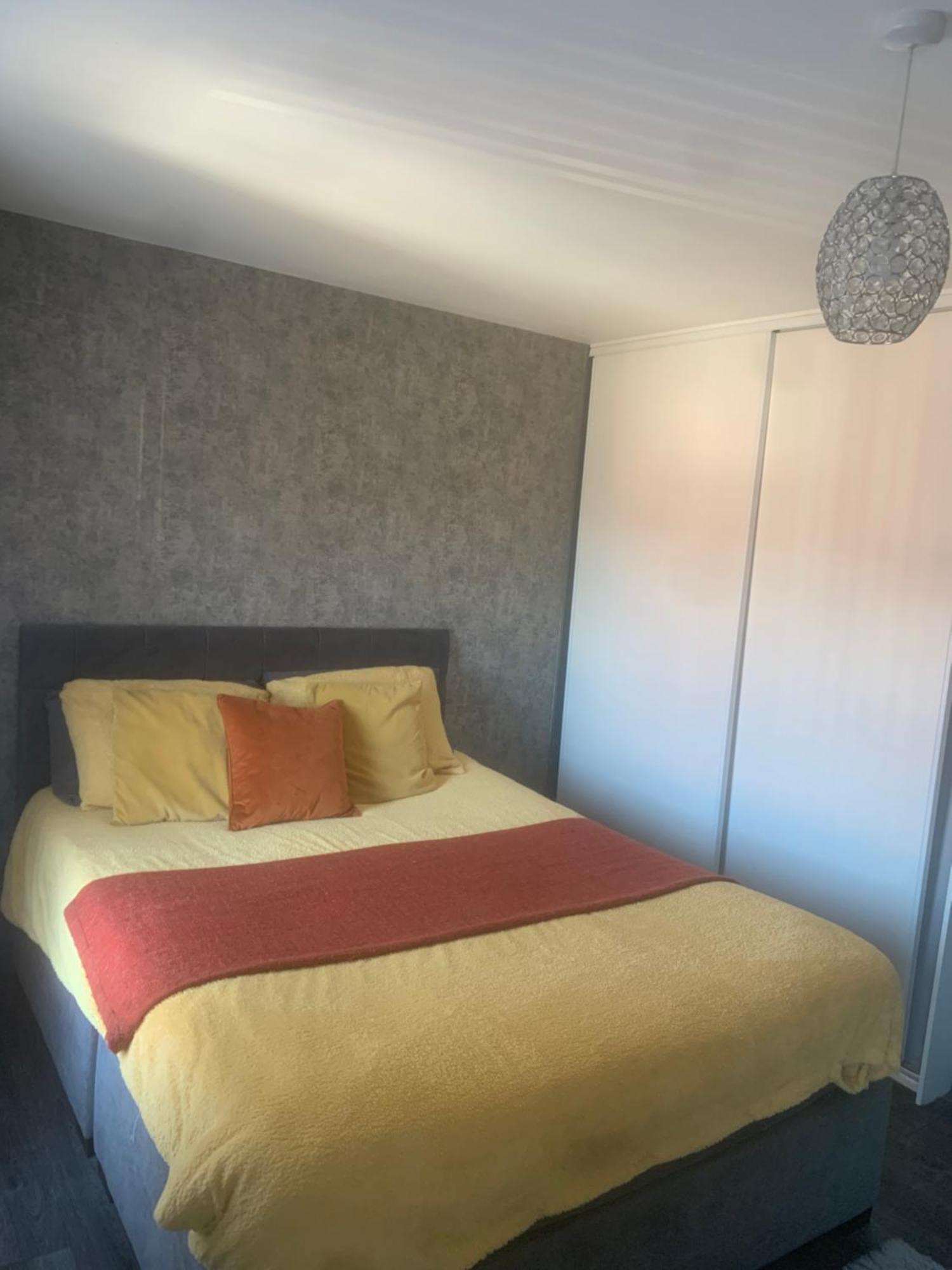 2 Bedroom House Belfast City Экстерьер фото